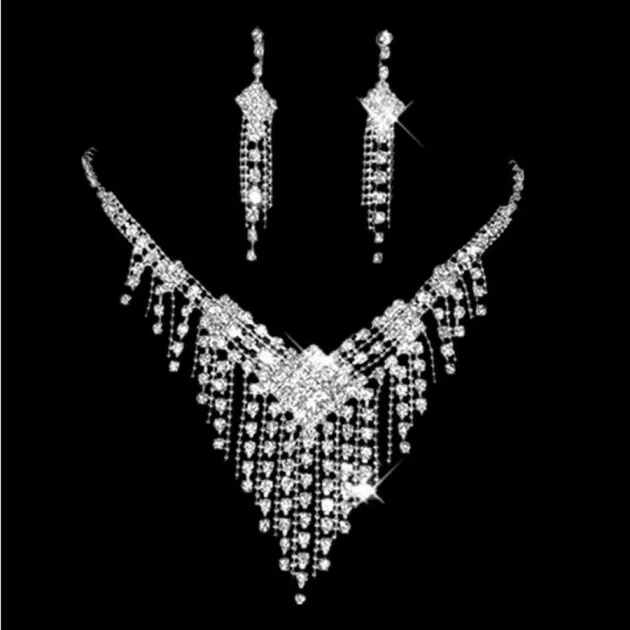 Conjunto de aretes de collar de diamantes de imitación cuadrados brillantes elegantes