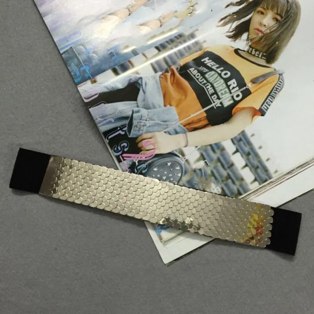 Cinturón de faja de costura de escamas decorativas de color metal